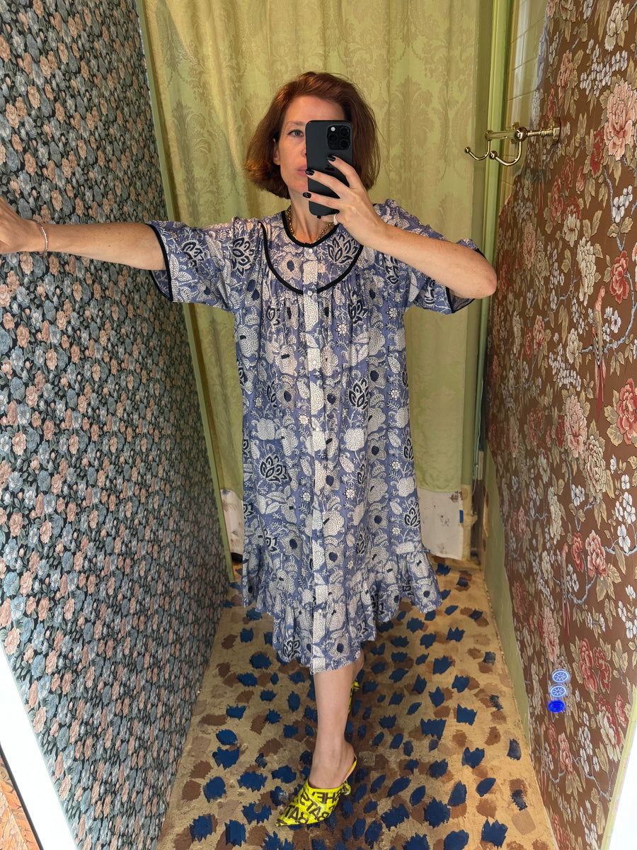 Snap Housedress in Blue Flowers