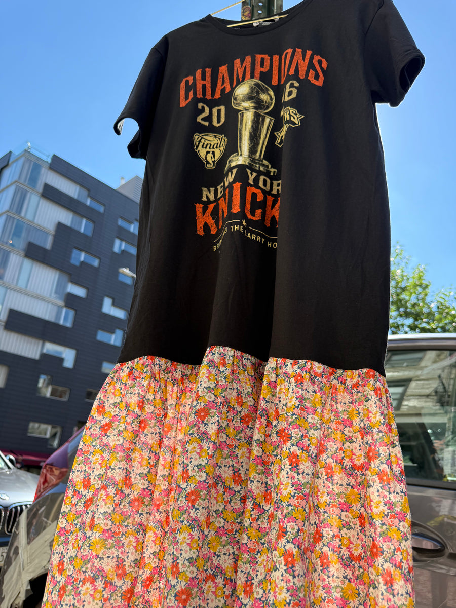 womens knicks jersey dress Double-Sided T-Shirt in Black Multi / Medium internal-jan-15