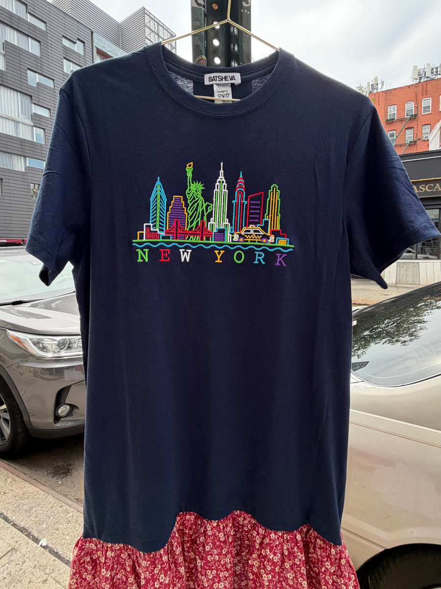 navy blue t shirt dress New YORK T-Shirt in Multi / Medium Top EllieWilde Ken's Steak House Dressing True to Size Color:Sage Olive