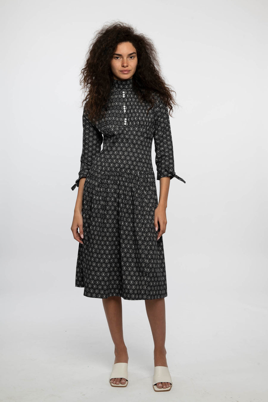 Sofie Dress in Floral Dot