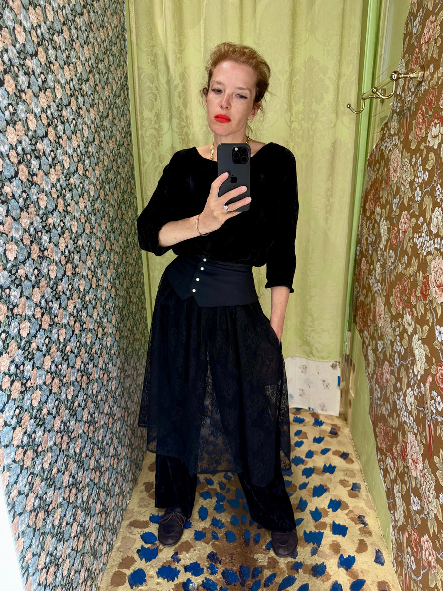 Landa Skirt in Black Lace