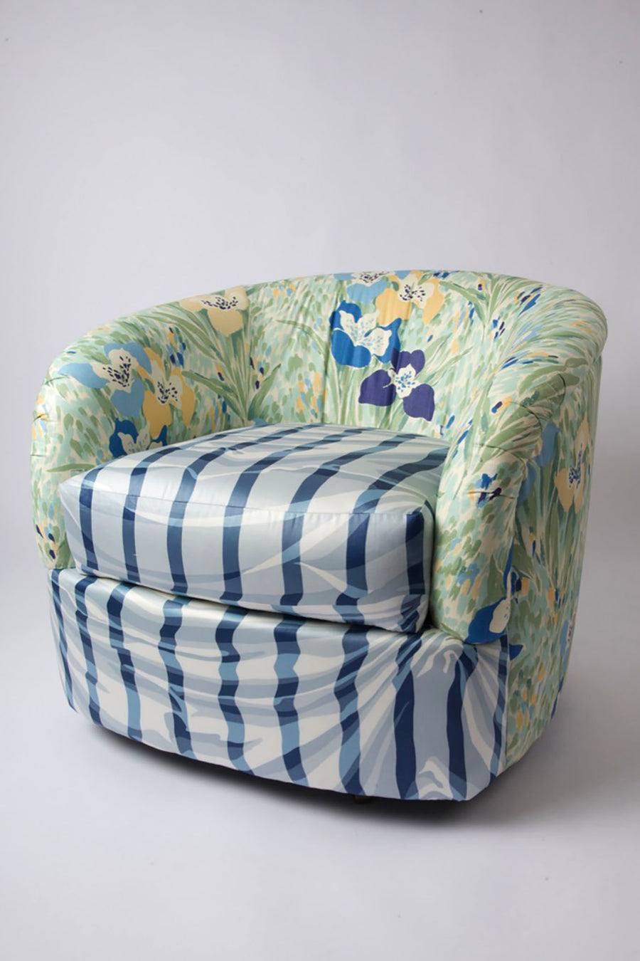 BATSHEVA - Upholstered Swivel Chair in Vintage Florals