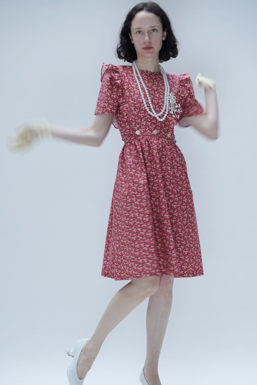 Apron Dress in Red Floral 0 / Red Apron Dress in Red Floral 0 / Red