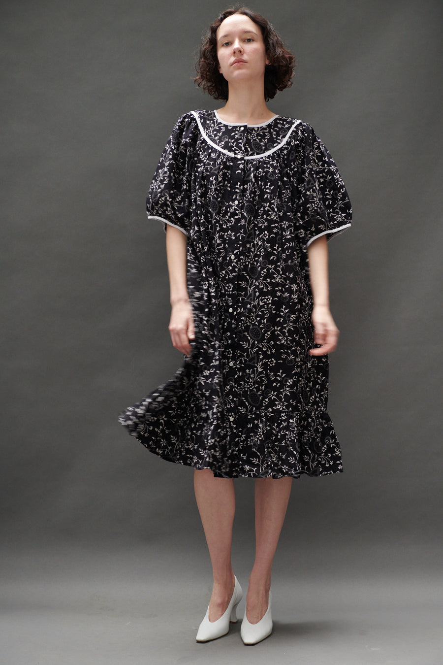 Snap Housedress in Black and White Floral