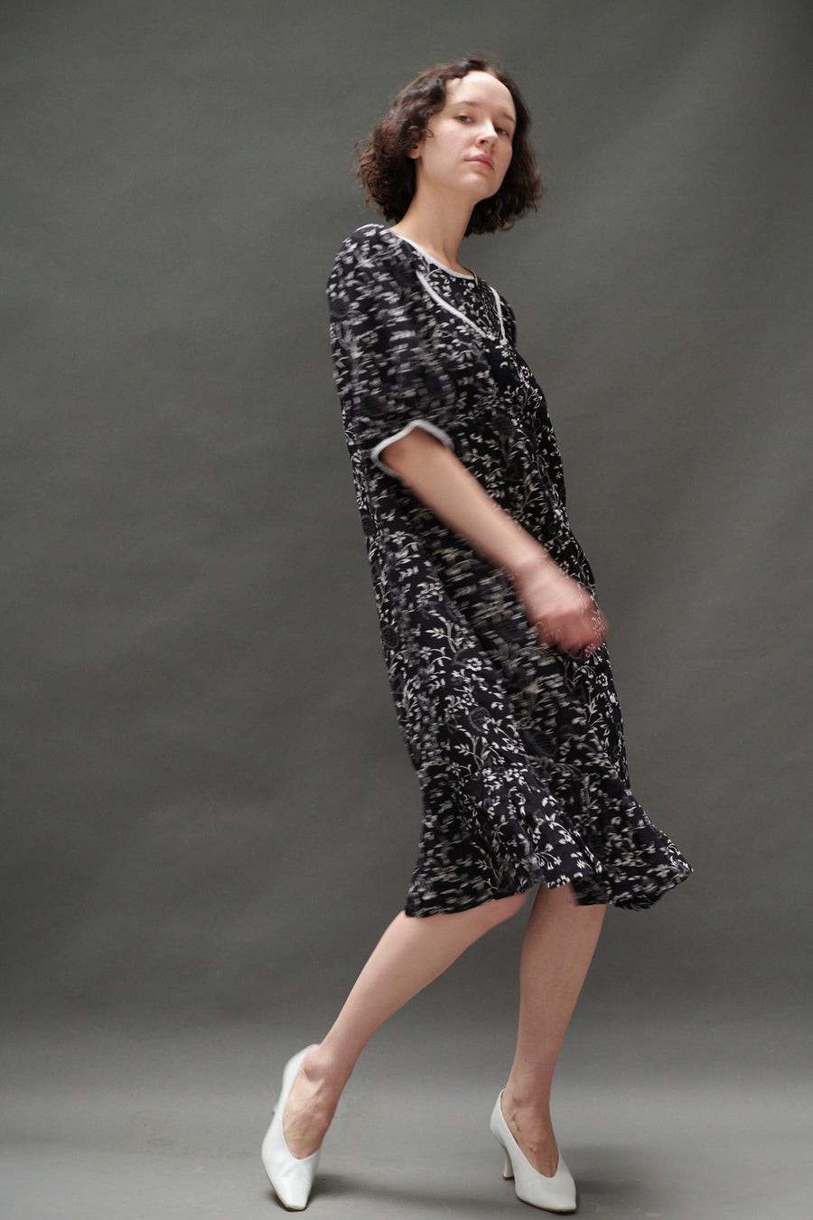 Snap Housedress in Black and White Floral