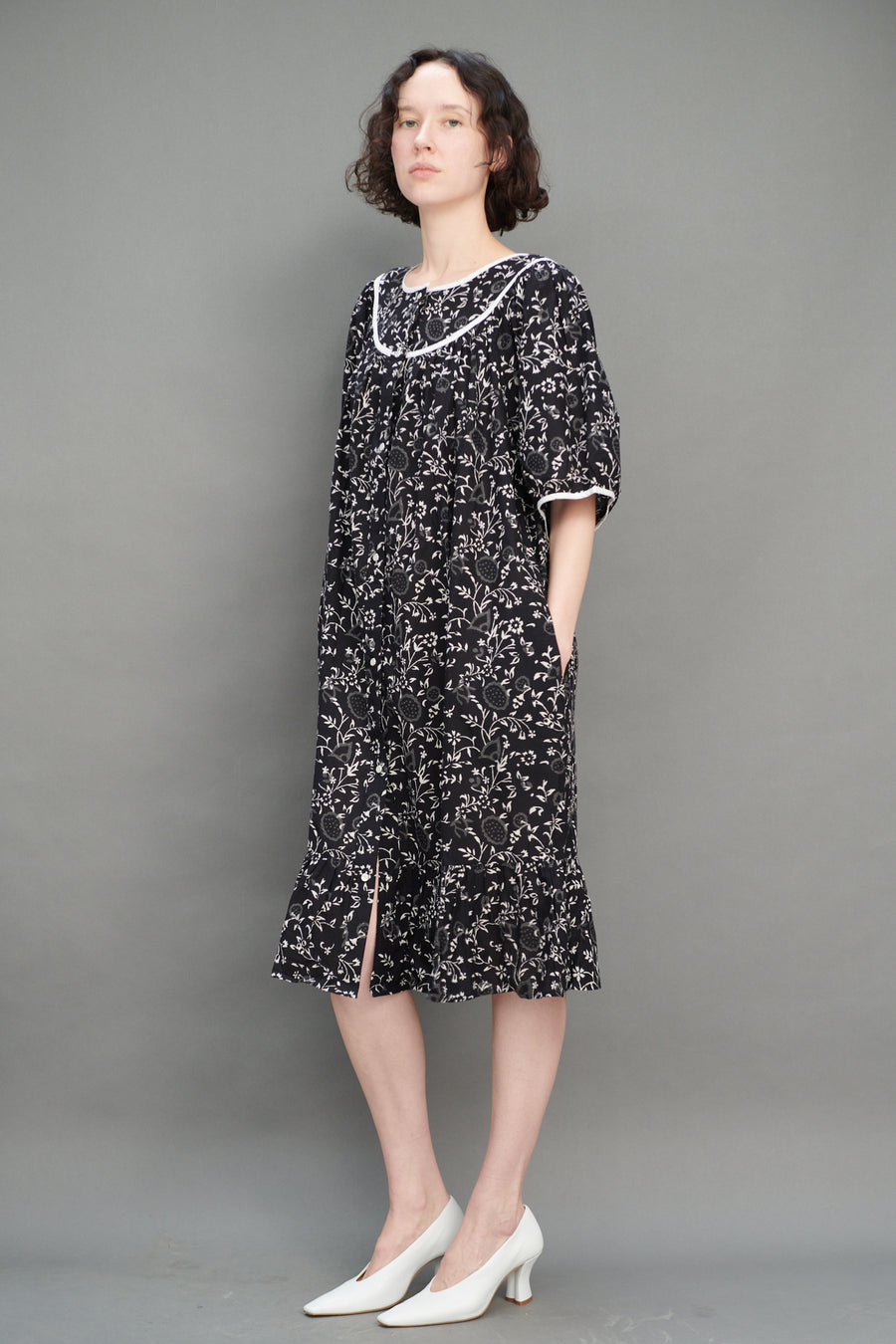 Snap Housedress in Black and White Floral