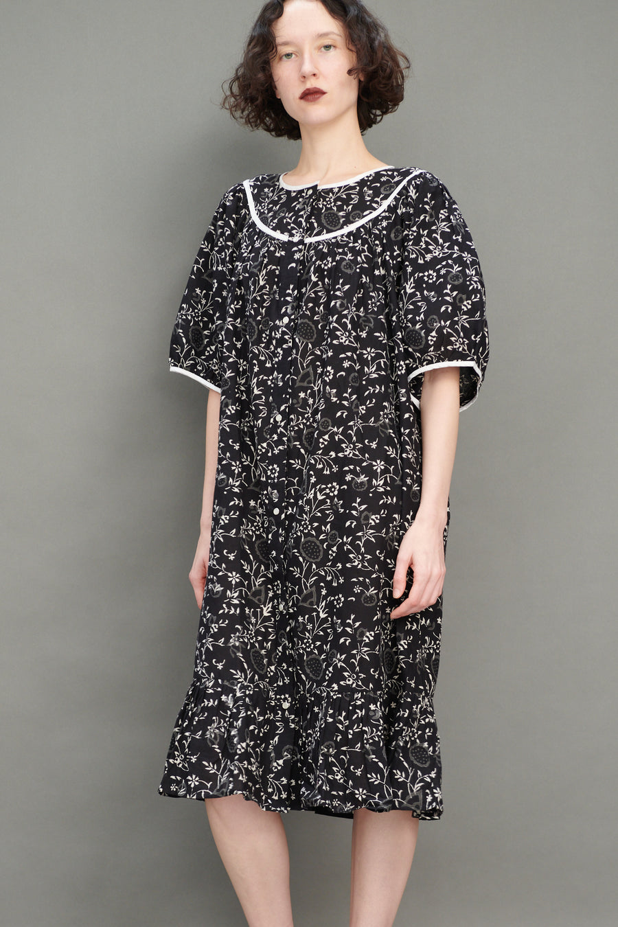 Snap Housedress in Black and White Floral