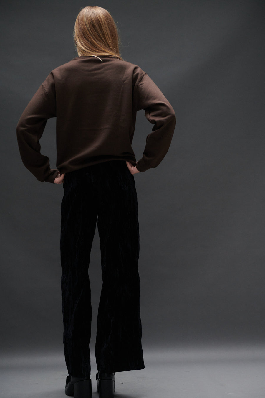 BATSHEVA UNIVERSITY Embroidered Sweatshirt in Chocolate